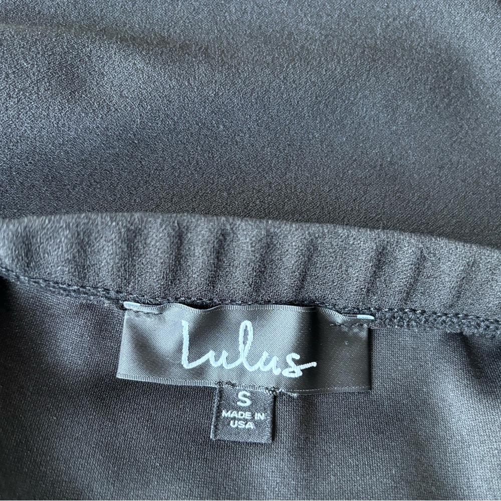 Worn once. Lulus off the shoulder jumpsuit. 32 inch inseam - Picture 3 of 3